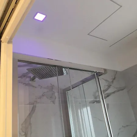 Class Old Fashion Apartment Sanremo