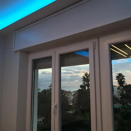 Class Old Fashion Apartment