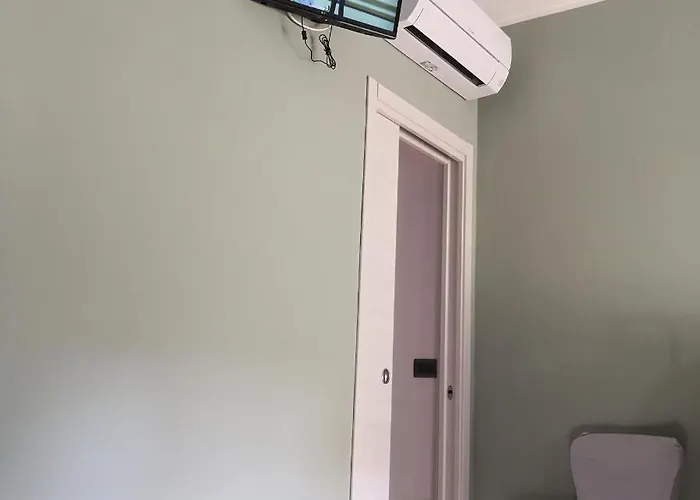 Class Old Fashion Apartment