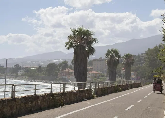 Class Old Fashion Apartment